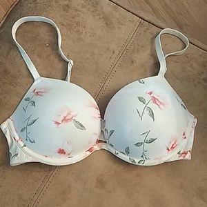 VS Pink push up bra size 32C